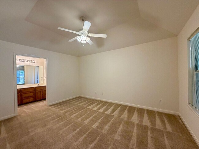 Building Photo - 620parkl