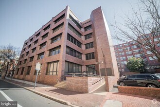 Building Photo - 125-27 N 4th St