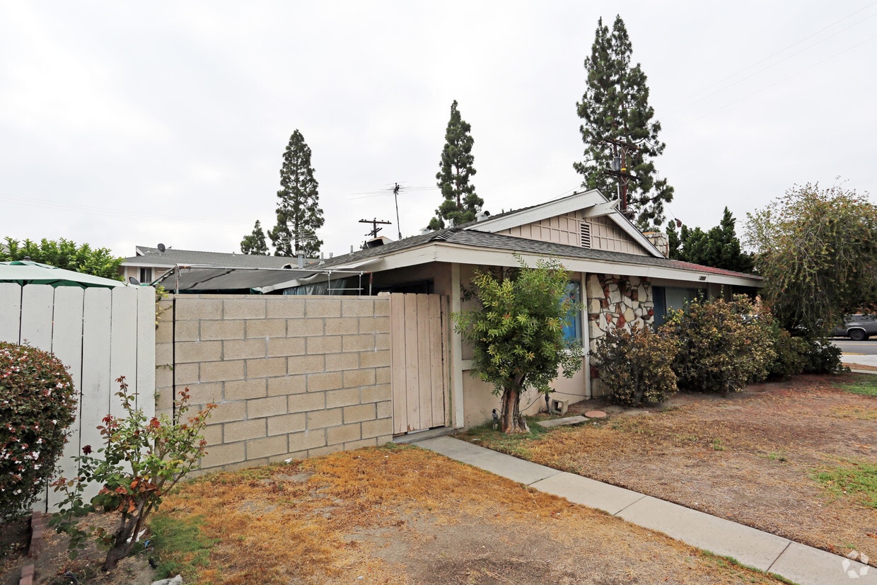 Building Photo - 12202 Haster St