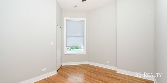 Building Photo - Beautiful Top Floor Rehab 2 Bedroom 2 Bath...