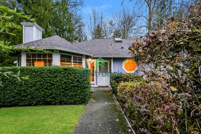 Foto del edificio - 3 Bed and 2 Bath Stunning Single-family Home is Available for Rent!