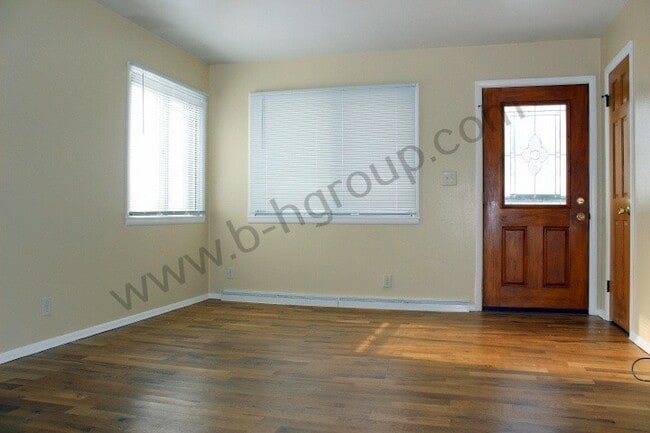Foto del edificio - Desirable Southside Location!