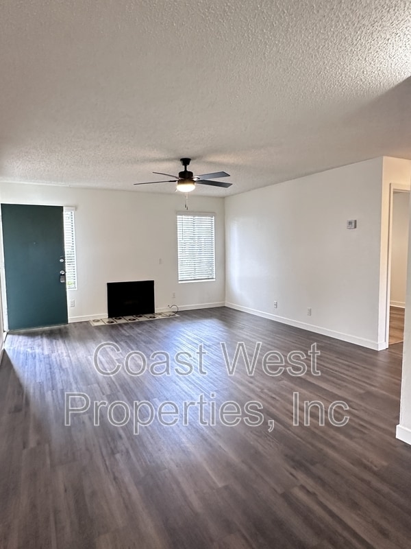 Building Photo - 3551 Roosevelt St