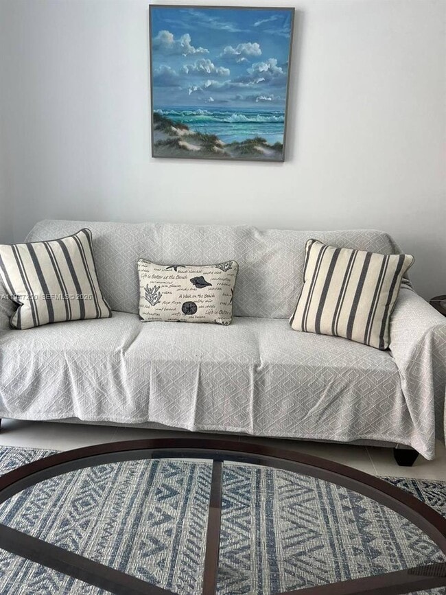 Building Photo - 17100 N Bay Rd