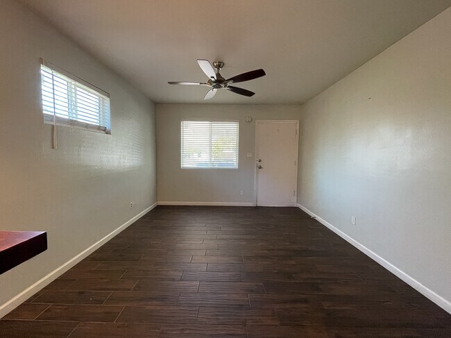 Sala de estar - 4615 N 14th St