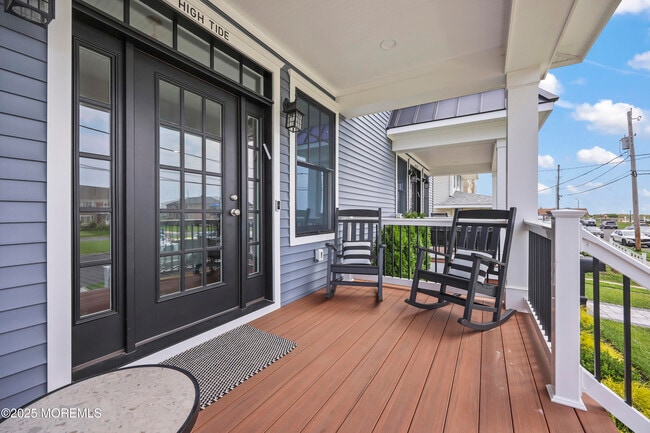 Building Photo - 114 2nd Ave