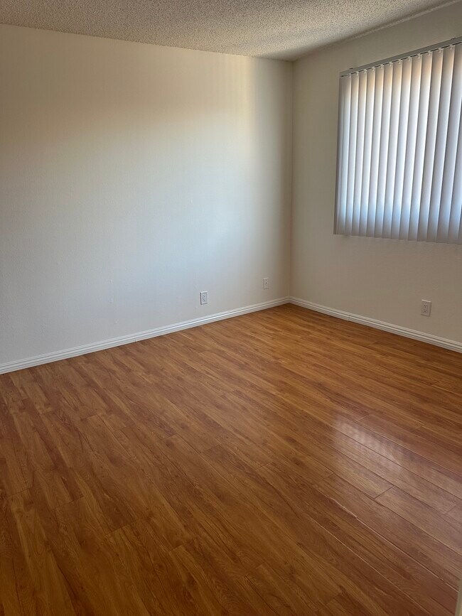 Foto del edificio - 10939 Morrison St