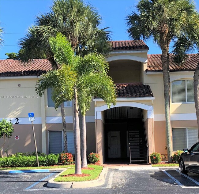 Building Photo - 815 W Boynton Beach Blvd