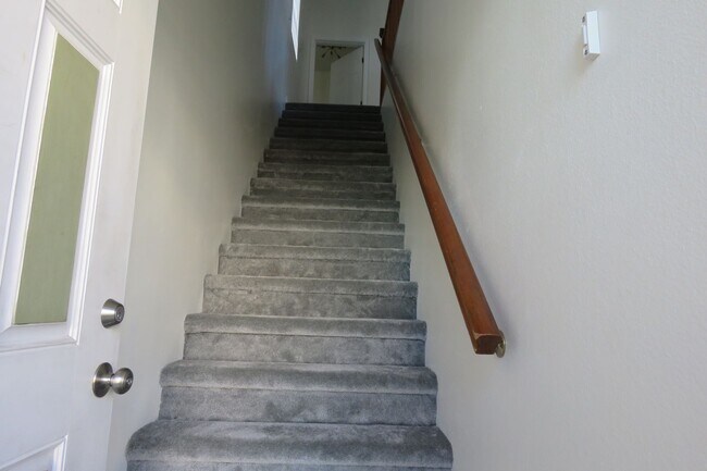 Foto del edificio - 3 Bedroom in the Sunny Mission