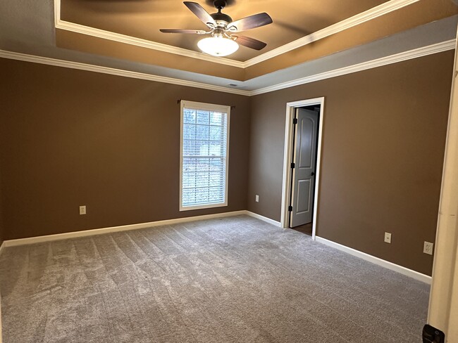 Master bedroom with vaulted ceilings - 2012 Rosedale St