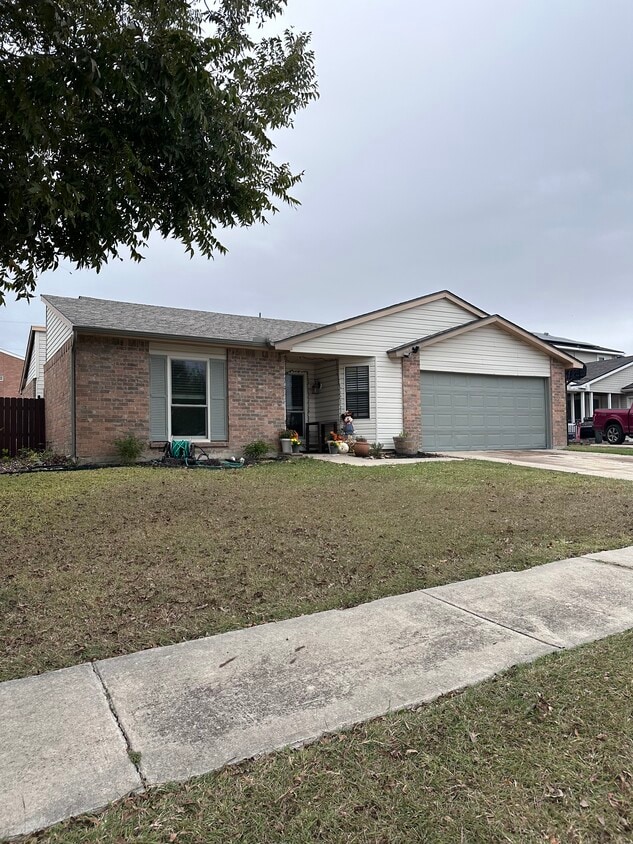 Foto principal - 6916 Elliot Ct