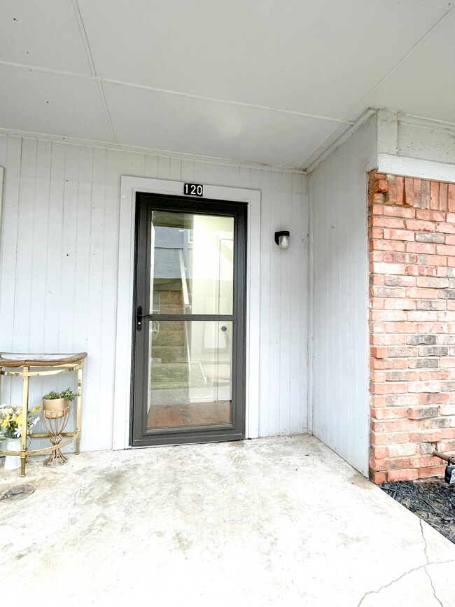 FRONT DOOR - 2616 N Ann Arbor Ave