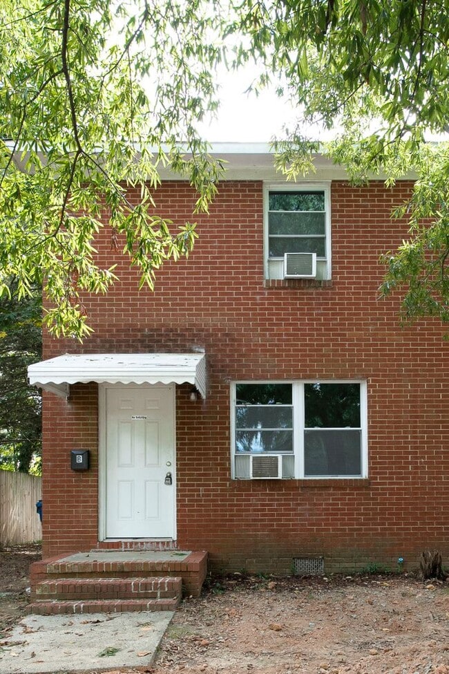 Foto del edificio - 1110 Lowry Ave