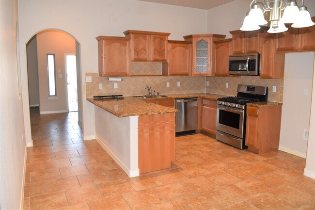 Foto del edificio - 14350 N Cave Dr