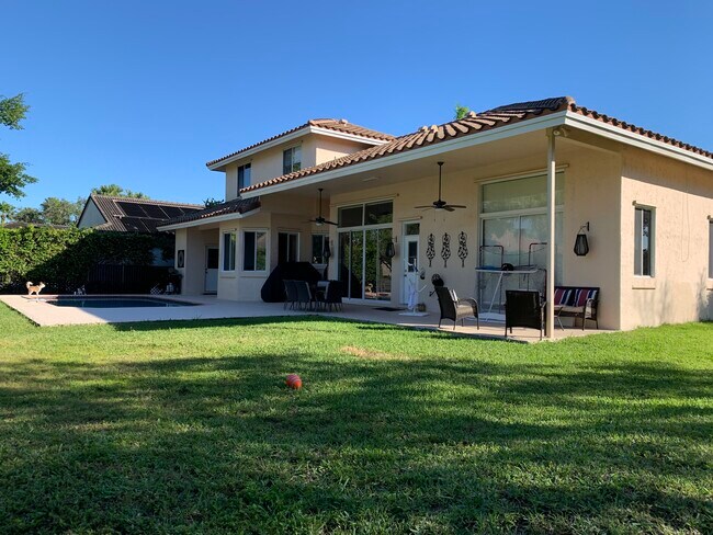 BACKYARD - 201 Landings Blvd