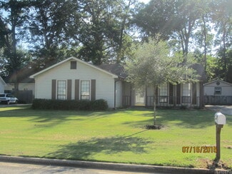 Building Photo - 560 Fairfield Way