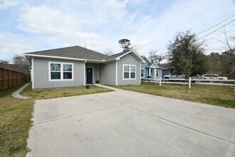 Building Photo - 5817 Gaston