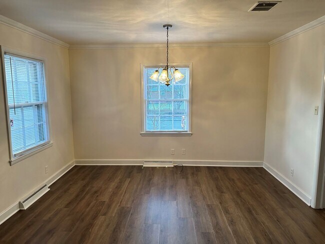 Foto del edificio - Lovely Updated 3 Bedroom House in Shannon ...