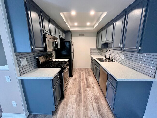 Building Photo - 4077 Tujunga Ave