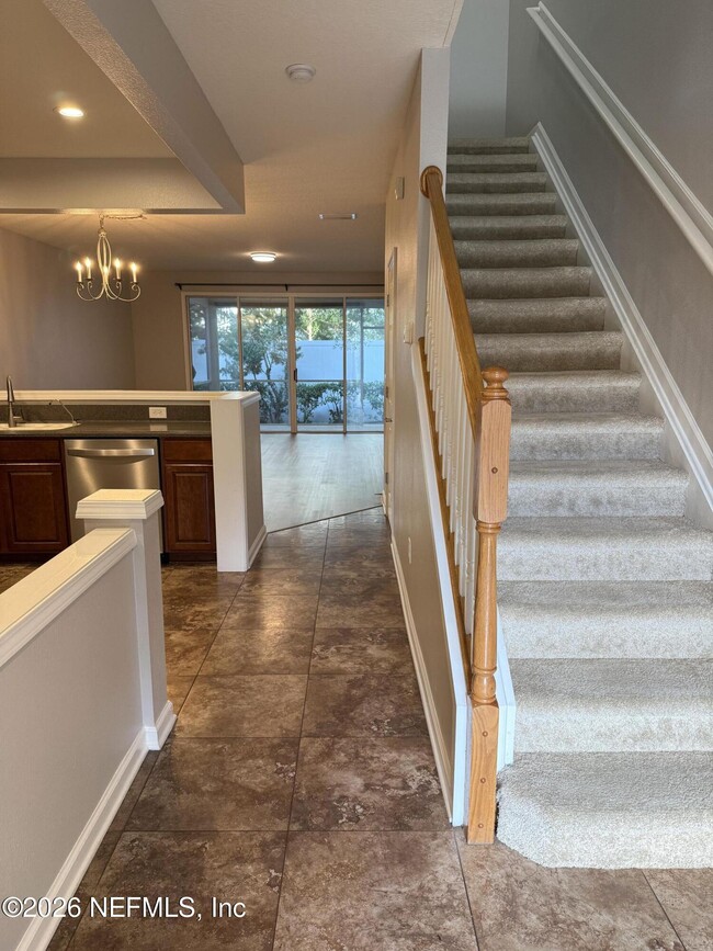 Foto del edificio - 4180 Crownwood Dr