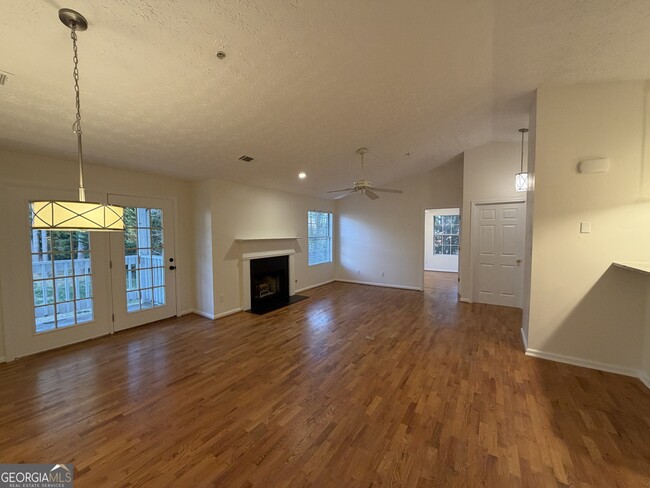 Foto del edificio - 1417 Keys Crossing Dr NE