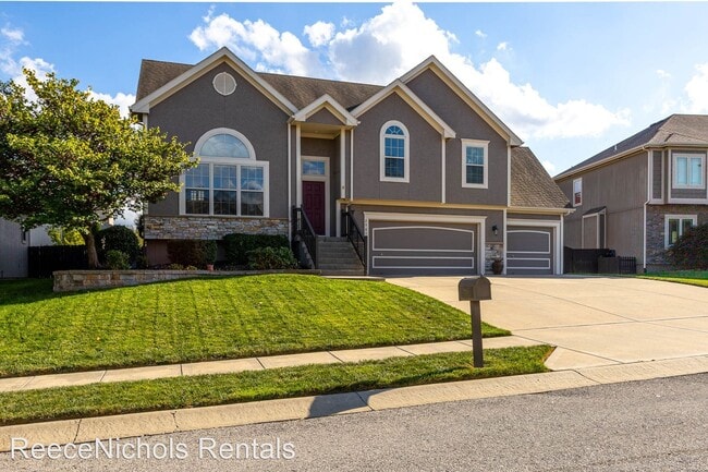 Building Photo - 4 br, 3 bath House - 2905 NW 62nd Terrace