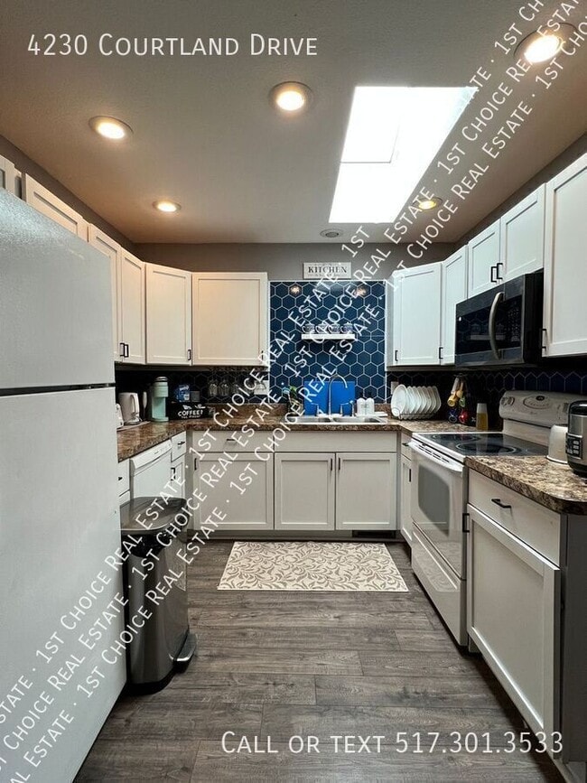 Foto del edificio - 4230 Courtland Dr