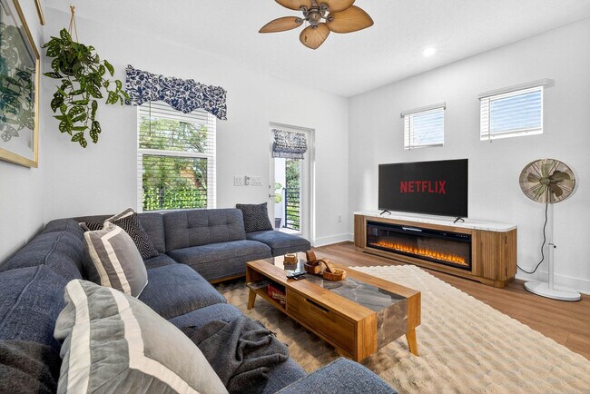 Foto del edificio - 1734 W Cherry St