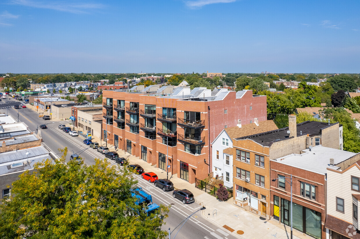Aerial Photo - 3501-3505 N Elston Ave
