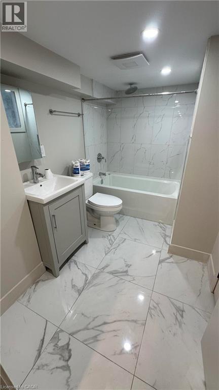 Photo du bâtiment - 155 Wentworth St S