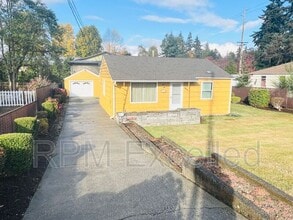 Building Photo - 112 SW 185th St