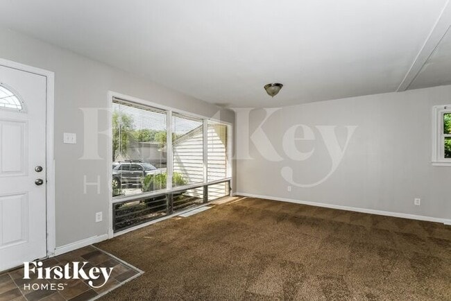 Building Photo - 535 St Anthony Ln