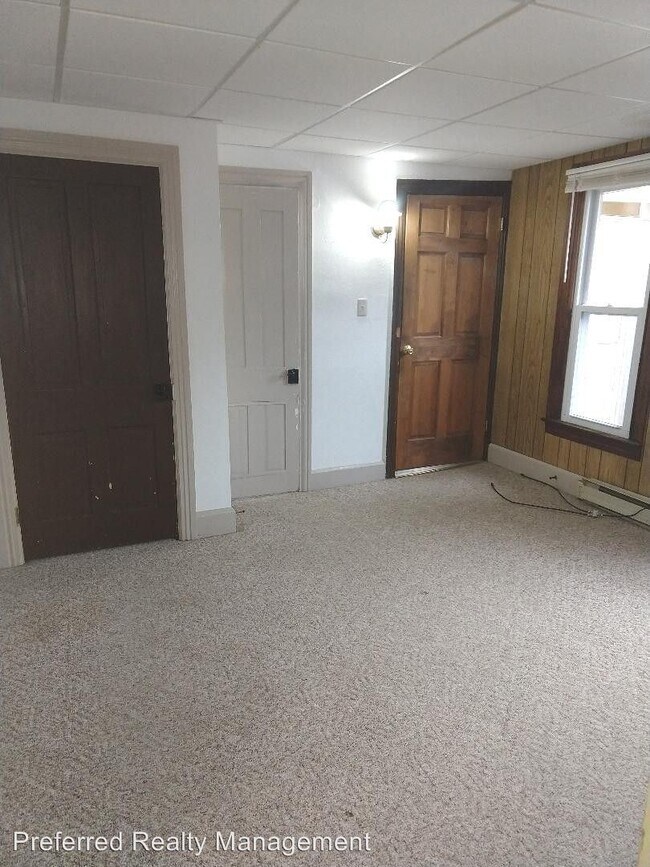 443447 E High St, Elizabethtown, PA 17022 Room for Rent in