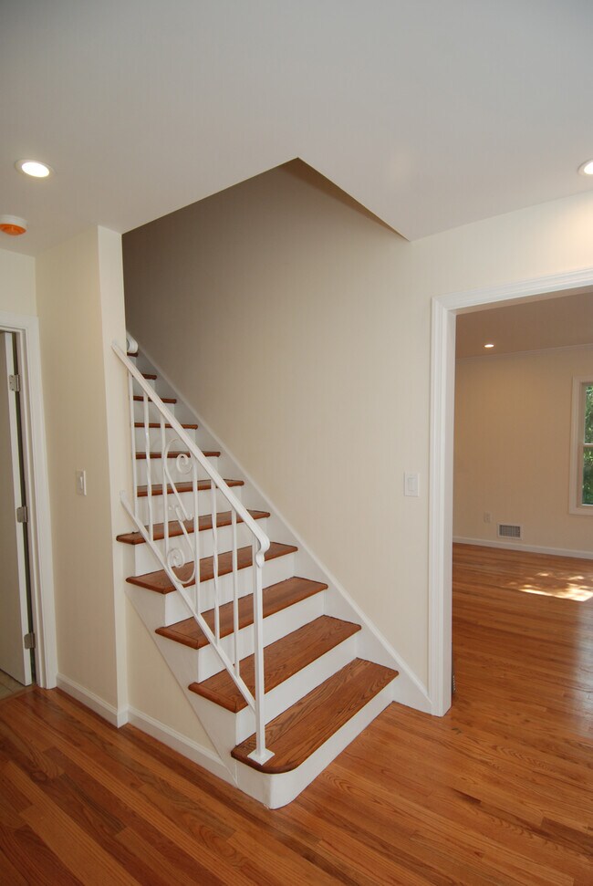 Foto del edificio - 16 Lundy Ln