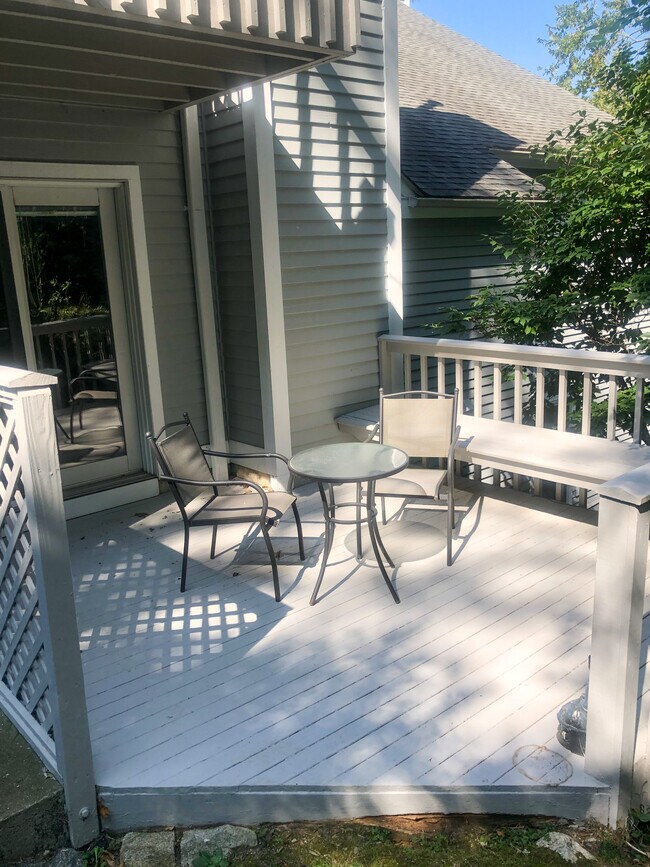 351 Pemberwick Rd Unit 916, Greenwich, CT 06831 Condo for Rent in