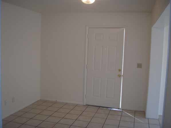 Building Photo - 4207 N 74th Dr