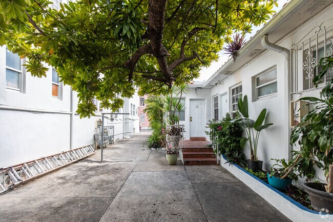 Foto del edificio - 755 Jefferson Ave