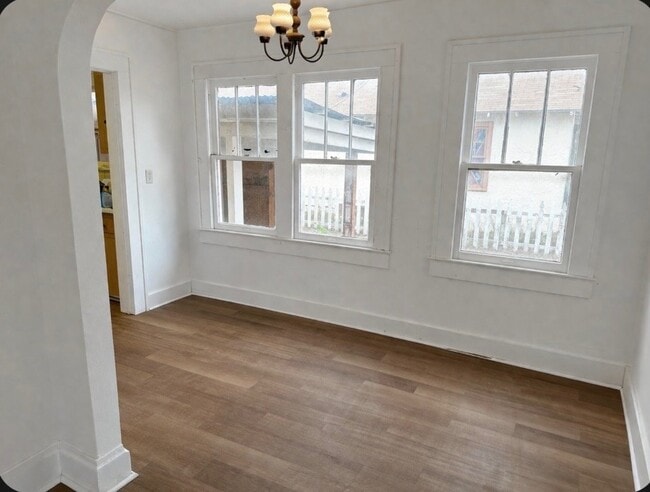 Foto del edificio - 307 N Mesquite St