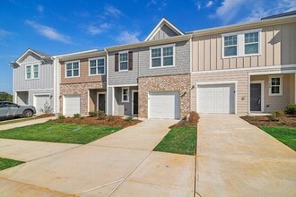 Building Photo - 505 Campeche Dr