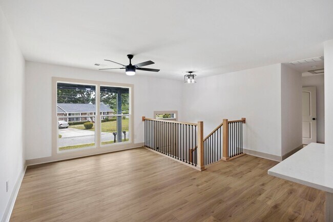 Foto del edificio - 1411 Westway Dr