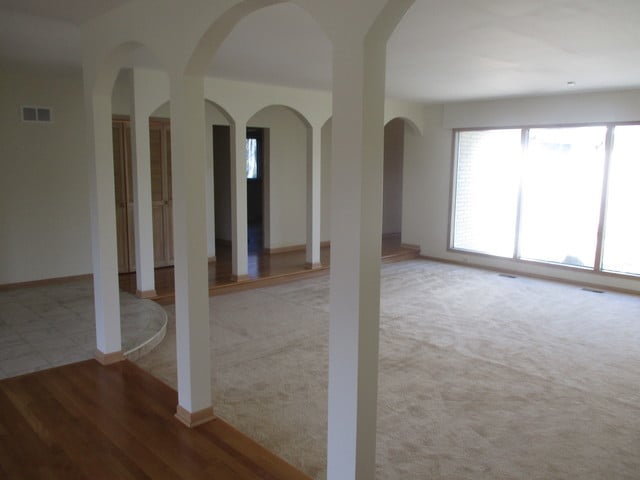 Building Photo - 4 Royal Vale Dr