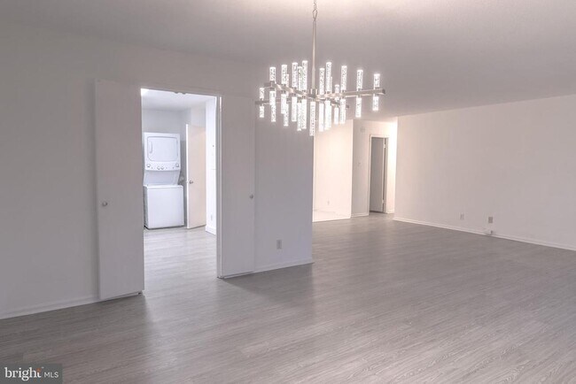 Foto del edificio - 205 Yoakum Pkwy