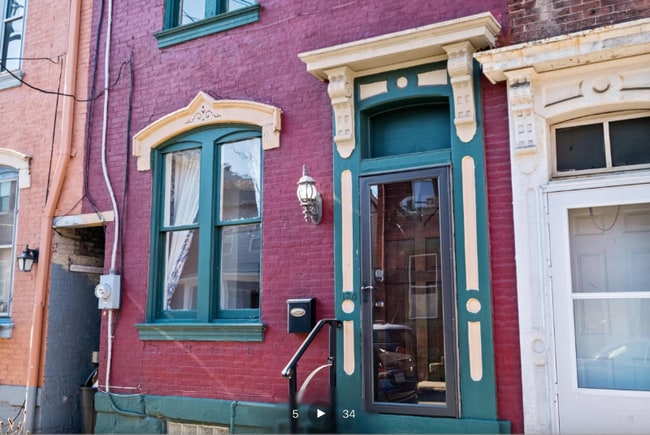 Building Photo - 134 41st St