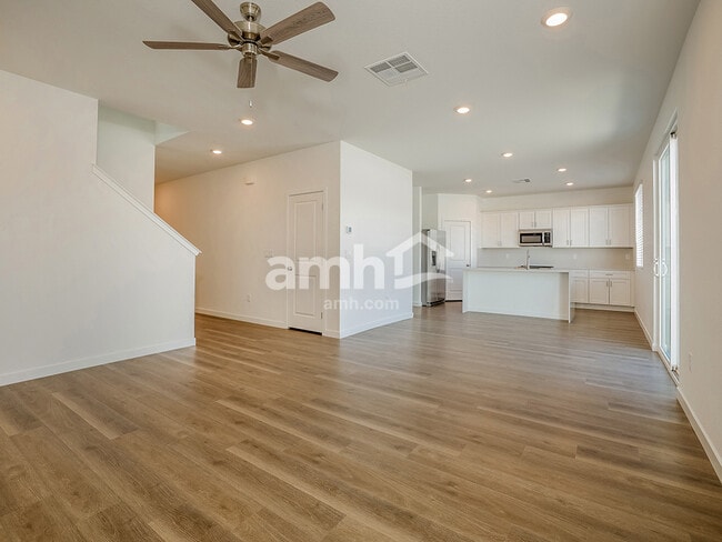 Building Photo - 2481 Dolly Ave