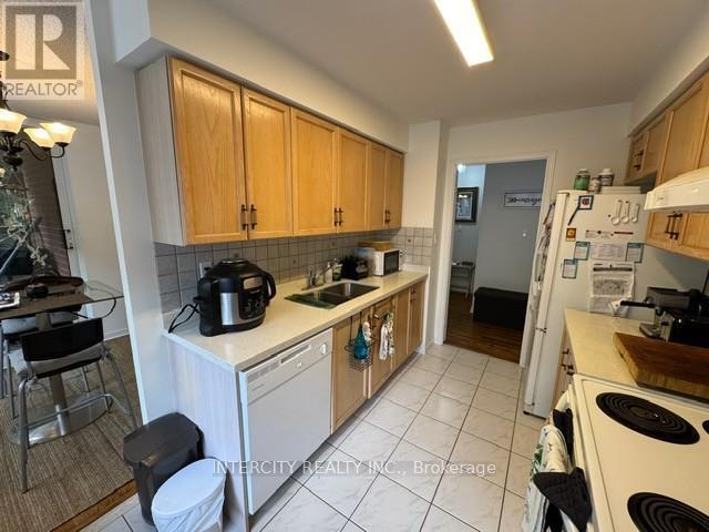 Photo du bâtiment - 800 Sheppard Ave W