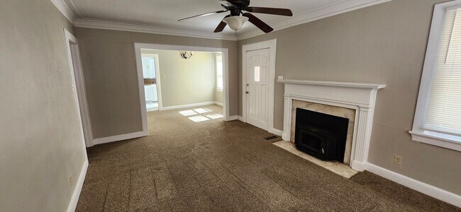 Foto del edificio - 2 bedroom brick home close to St Francis