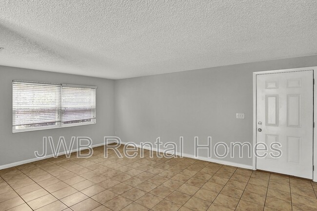 Building Photo - 3120 Mell Ct