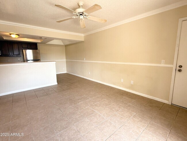 Building Photo - 1720 E Thunderbird Rd