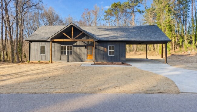 Building Photo - 141 Sewell Rd