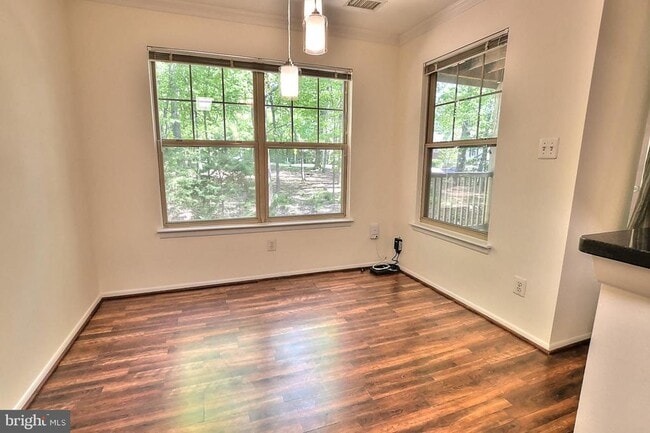 Building Photo - 1702 Ascot Way